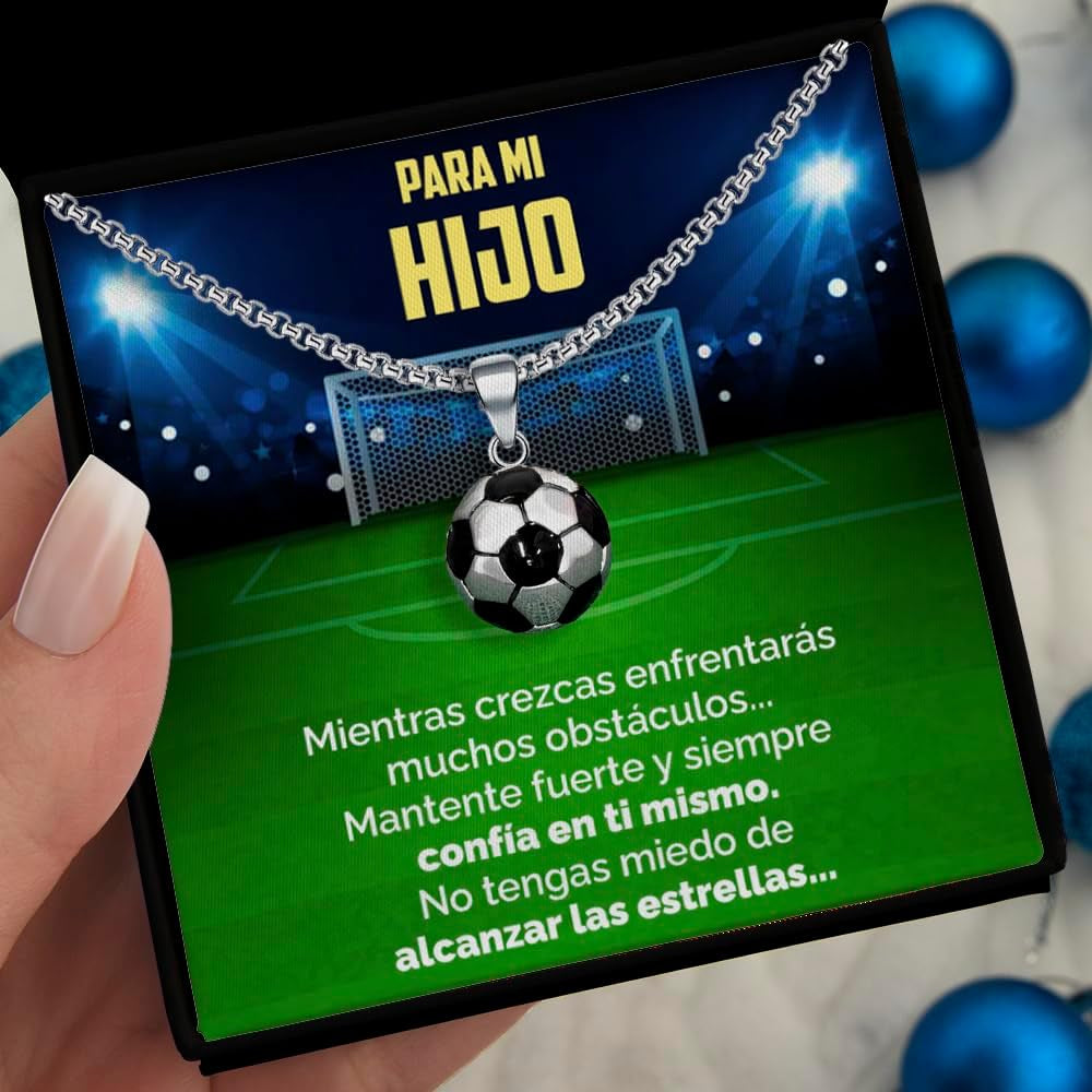 SOFIA FERRER Regalo Niño 10 Años, Colgante De Futbol Para Niños, Regalo Original Niño 8, 9, 10, 11, 12 Años, Collar Hombre Acero Inoxidable, Cosas De Futbol Para Niños, Navidad