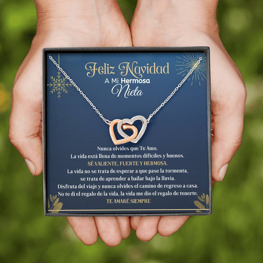 Feliz Navidad a Mi Hermosa Nieta - Collar Corazones Entrelazados