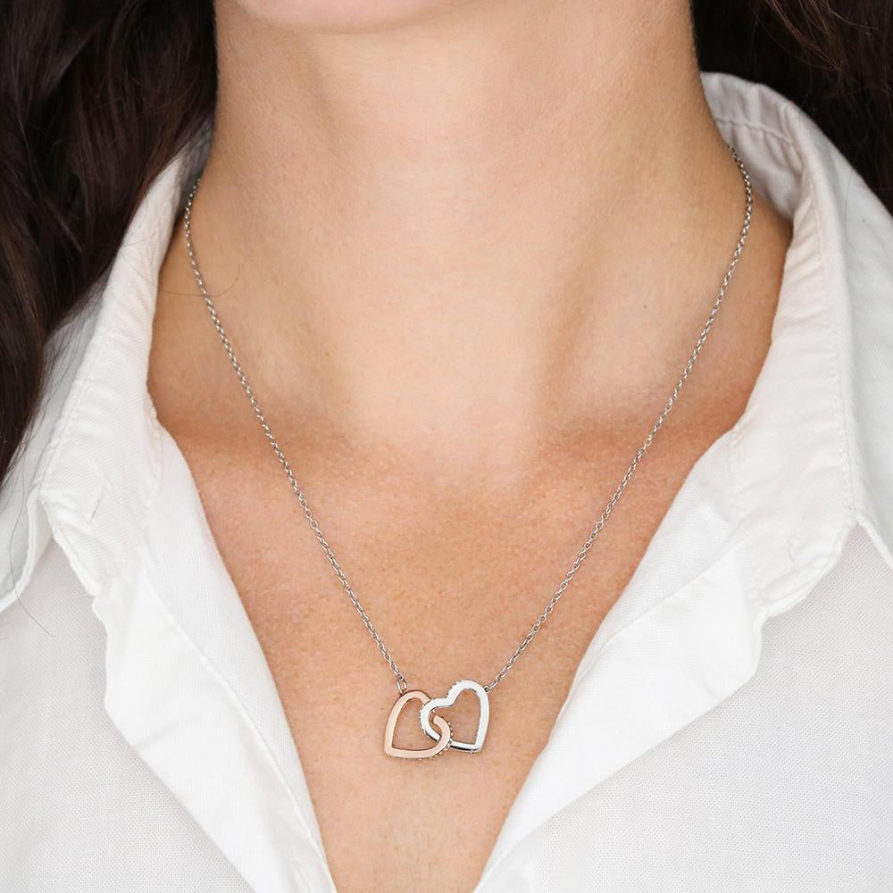 Feliz Navidad a Mi Hermosa Nieta - Collar Corazones Entrelazados